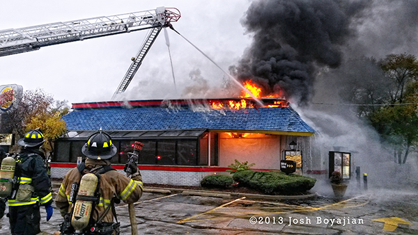 Burger King restaurant burns in Berwyn IL