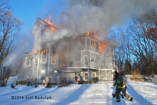 large home in Wadsworth IL destroyed by fire 1-23-14