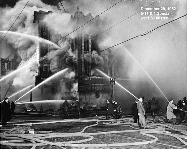 historic fire scene from Chicago in 1952