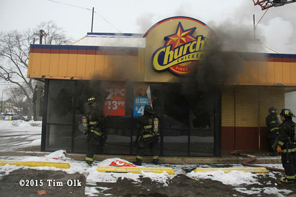 fast food restaurant burns in Chicago