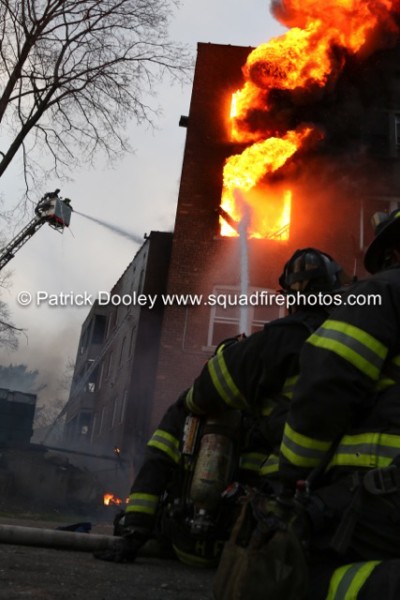 massive flames at apartment building fire