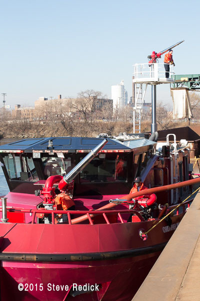 Chicago FD fire boat