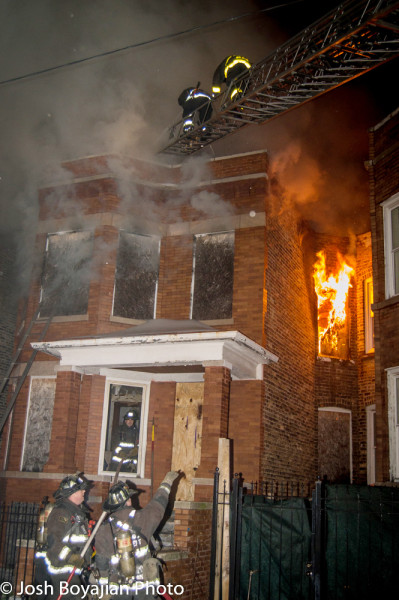 Chicago firefighters at vacant building fire