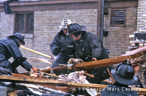 2-13-71 fire scene in Chicago - line of duty deaths of Lieutenant William Quinn and Firefighter Martin Dyer