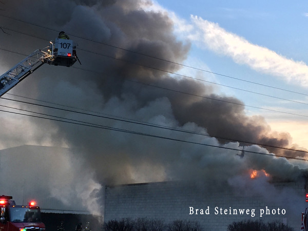heavy smoke from a commercial building fire in East hazel Crest IL