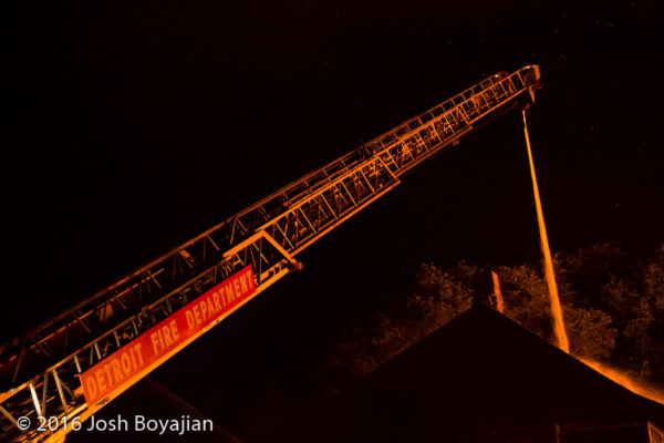 Detroit FD ladder working at night fire