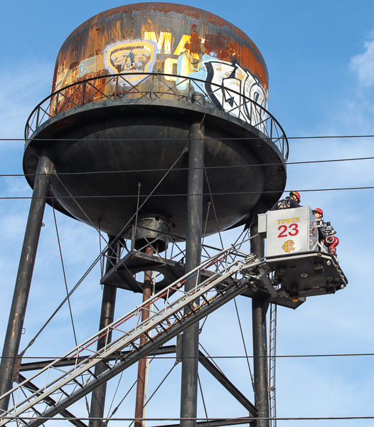 Chicago firefighters help worker trapped on water tower