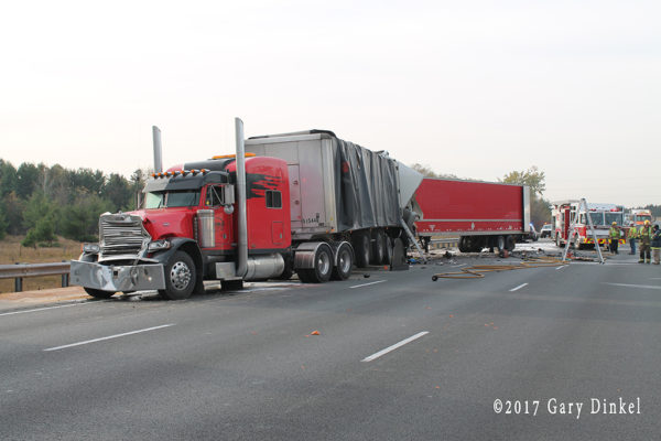 scene of a fatal truck crash on Highway 401 in Kitchener ON