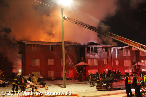 apartment building fire in Detroit