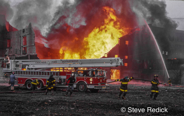 Chicago FD 84' Seagrave Snorkel at work 