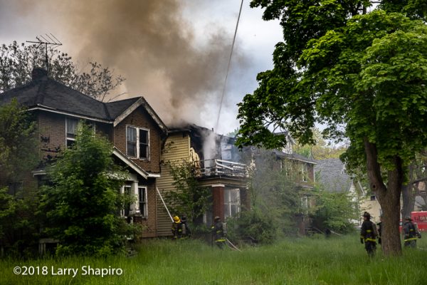 Firefighters battle vacant dwelling fire in Detroit