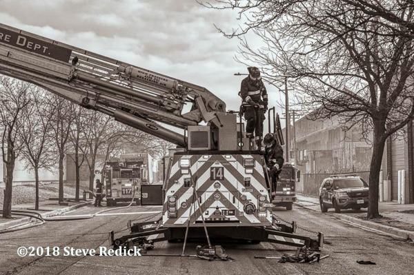 Chicago FD E-ONE tower ladder
