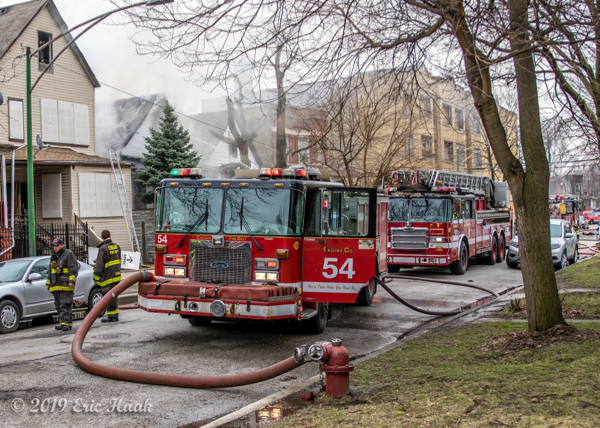 Chicago FD Engine 54 at fire scene