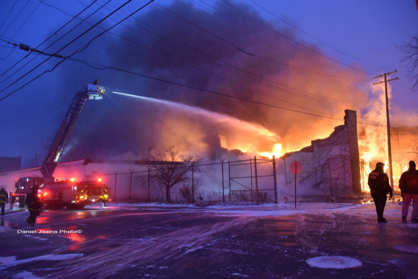 #firescenes.net; #DanJasina; #DetroitFD; #4-Alarm; #flames;