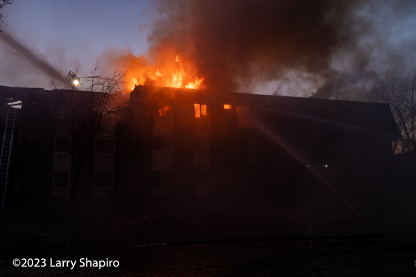 #firescenes.net; #larryshapiro; #shapirophotography.net; #PalatineFD; #apartmentfire; #DundeeQuarter; #massivesmoke; #flames;
