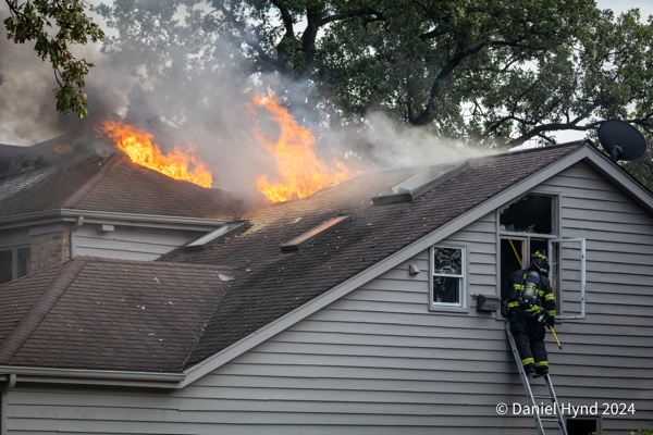 #firescenes.net; #DanielHynd; #houefire; #flames; #Darien; #Darien-WoodridgeFPD;