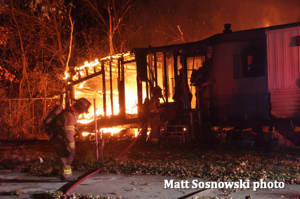 #firescenes.net; #FlintFD; #MattSosnowski; #trailerfire; #mobilehome; #fire; #flames; #firefighters;