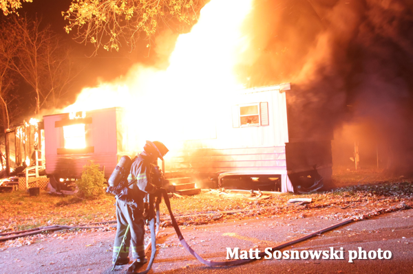 #firescenes.net; #FlintFD; #MattSosnowski; #trailerfire; #mobilehome; #fire; #flames; #firefighters;