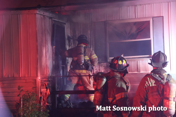 #firescenes.net; #FlintFD; #MattSosnowski; #trailerfire; #mobilehome; #fire; #flames; #firefighters;