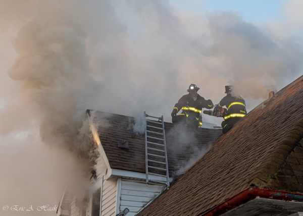 #firescenes.net; #EricHaak; #ChicagoFD; #roof; #smoke; #housefire; #firefighters; #venting;